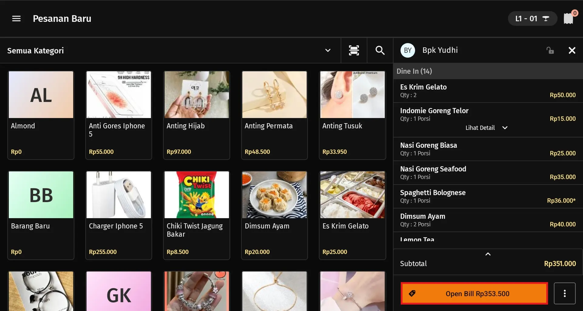 menggabungkan dua meja dalam satu pelanggan